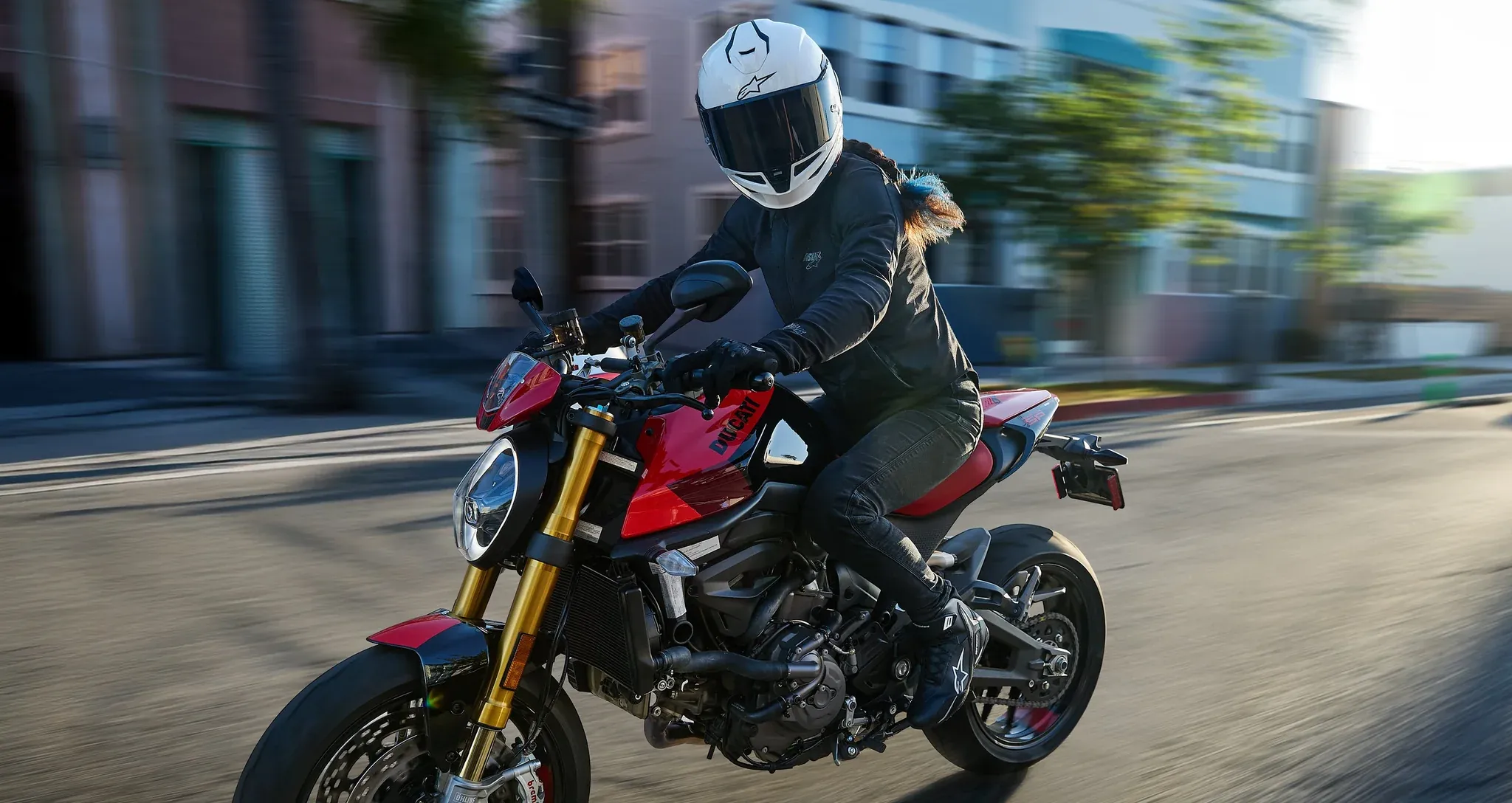De 5 Beste Motorjassen voor de Zomer van 2026